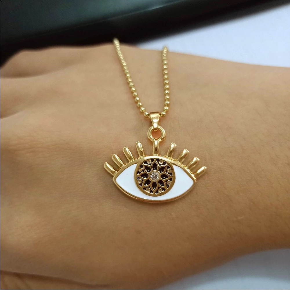 3/$30 💙 Evil Eye Pendant Necklace - Picture 2 of 8
